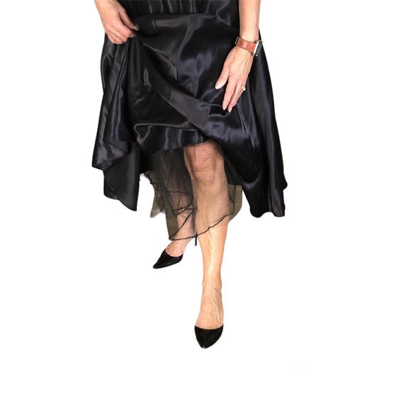 Nu-Mode Black and gold 3/4 length gown size 9/10 with crinoline and belt cruise - Picture 4 of 8